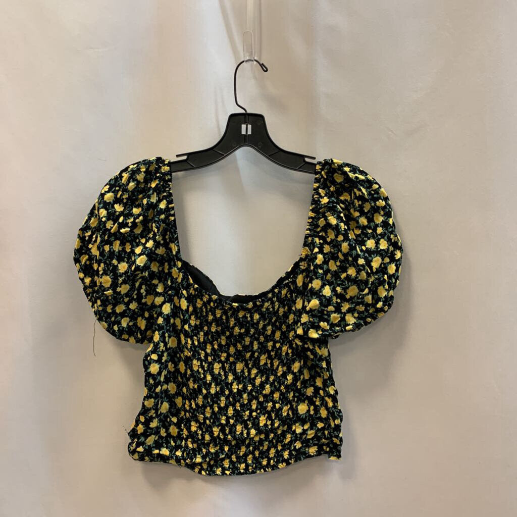 Shirt: Yellow Flowers Crop Top