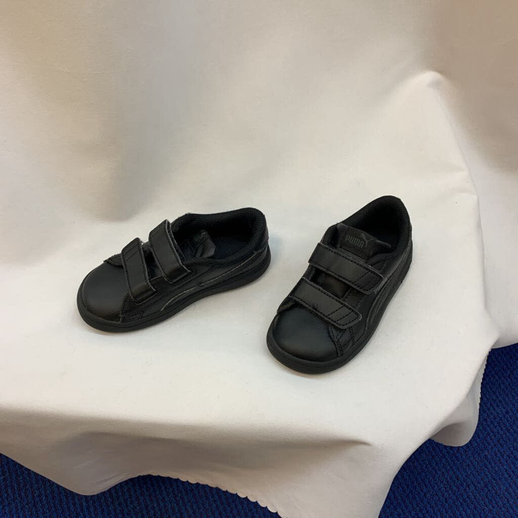 Shoes: Velcro Pull On Foam Smash
