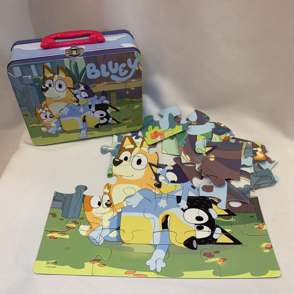 24 pc Bluey and Family Tin Carrier