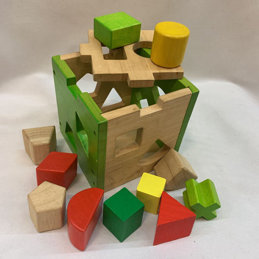 Shape Sorting Wooden Cube