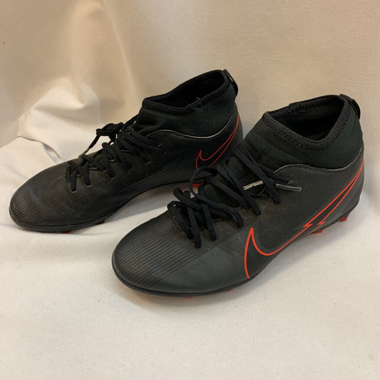 Shoes: Soccer Cleats