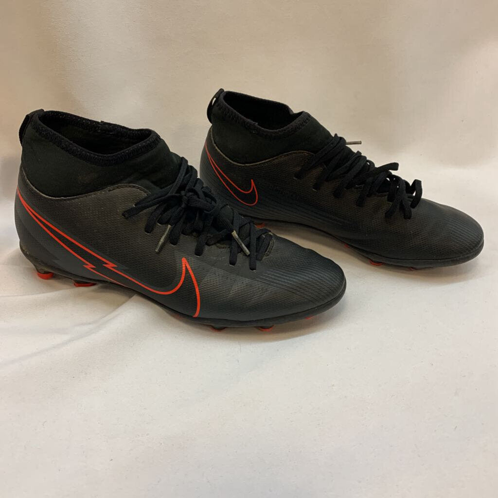 Shoes: Soccer Cleats