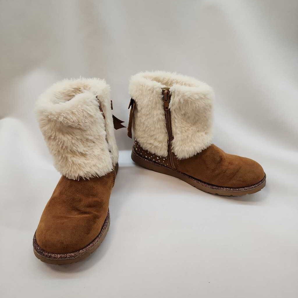 Shoes: Faux Fur Suede Boots