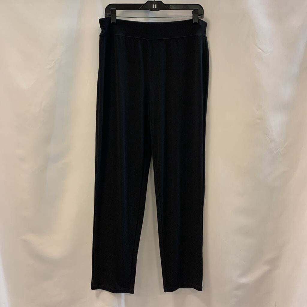 Pants: Modern Essentials