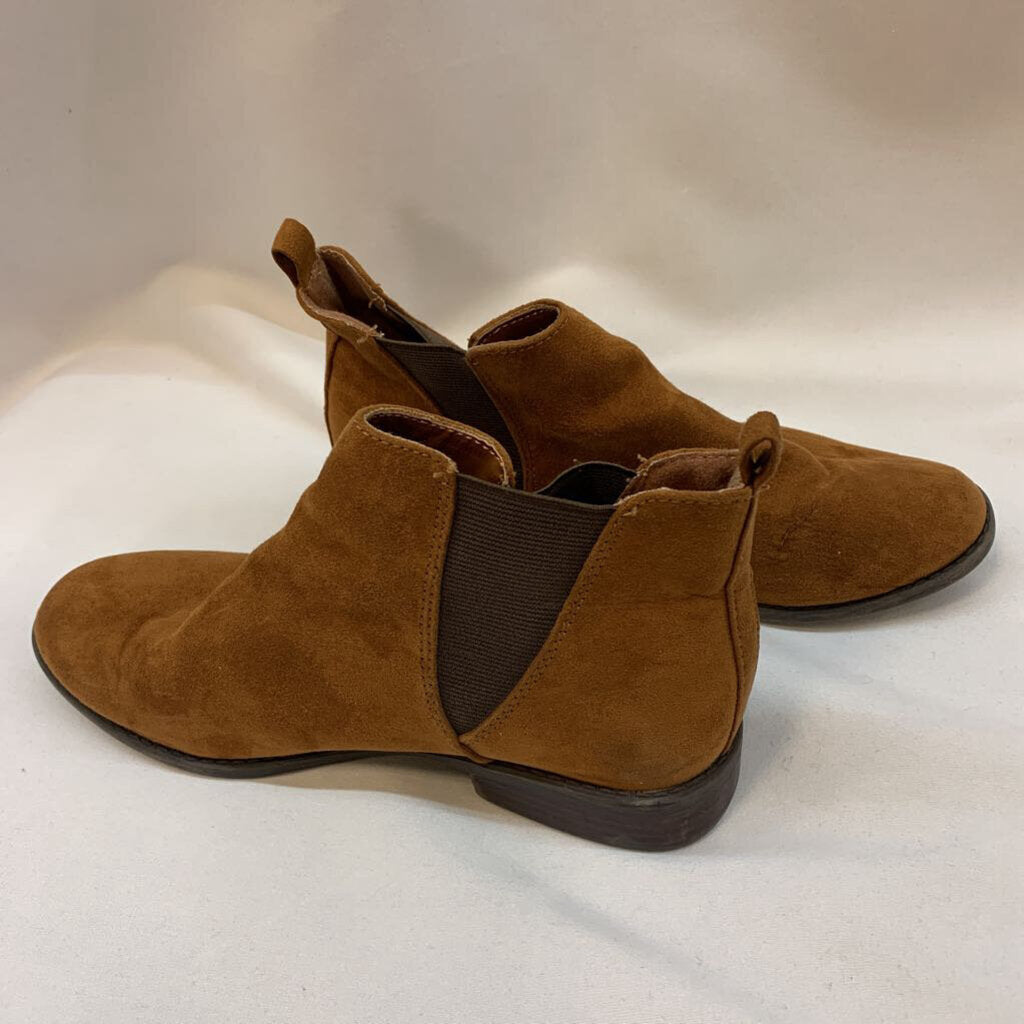 Boots: Faux Suede Leather Ankle