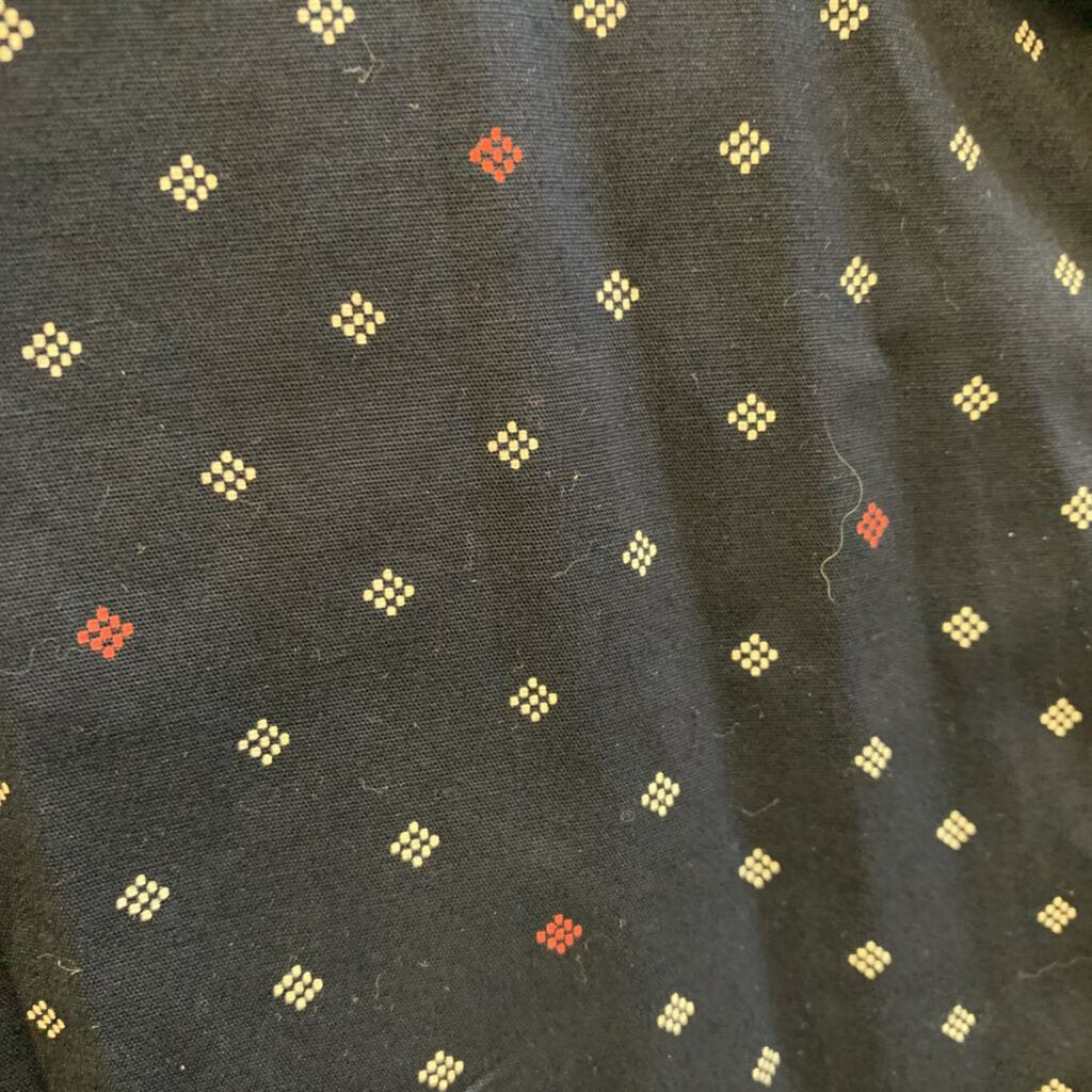 Shirt: Button-Down Collared Diamond