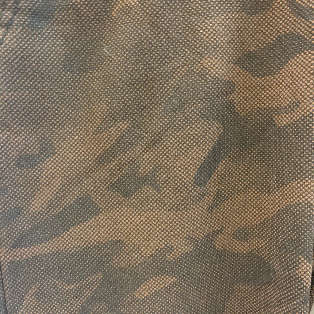 Pants: Camo Joggers